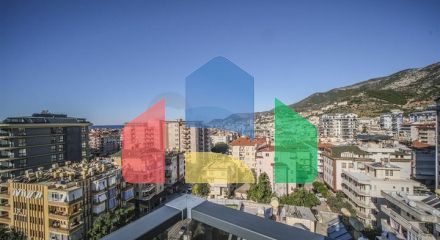 Современная квартира с качественной отделкой в центре района Клеопатра