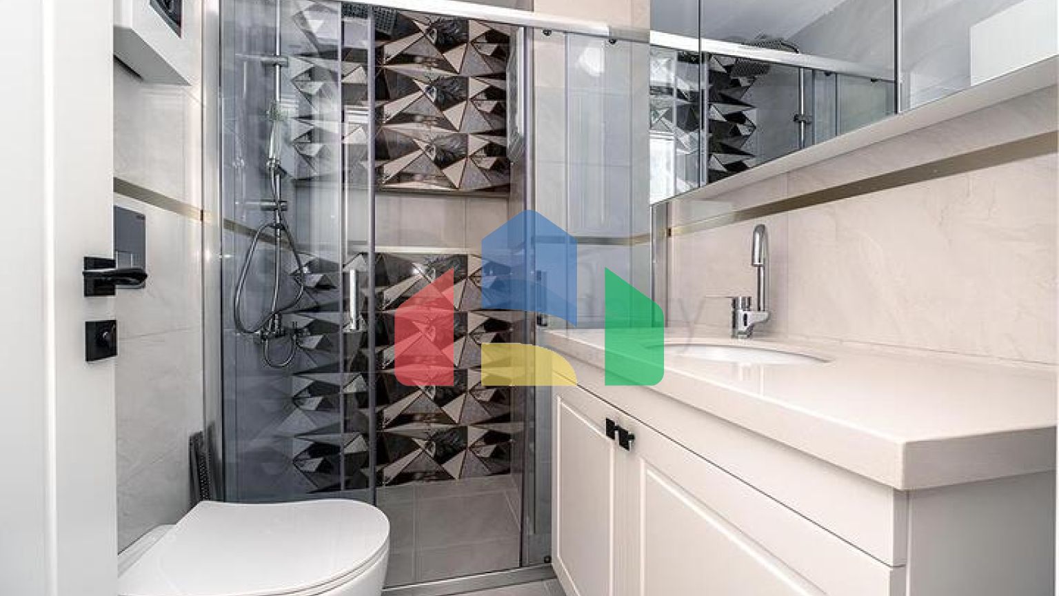 Пентхаус 2+2 с террасой и инфраструктурой комплекса в районе Клеопатра