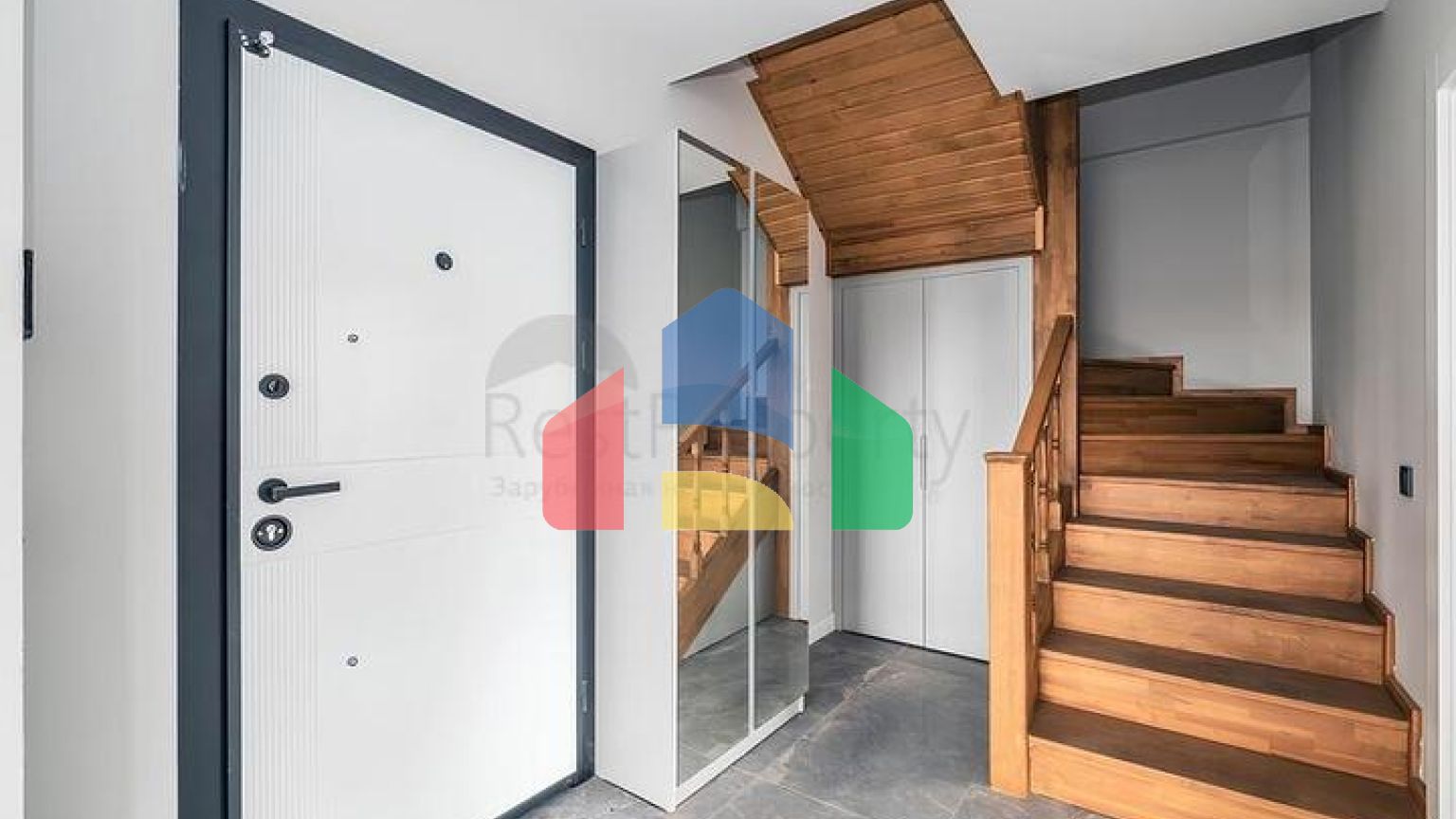 Пентхаус 3+1 с террасой и инфраструктурой в районе Клеопатра