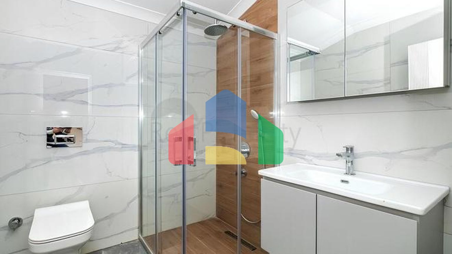 Пентхаус 3+1 с террасой и инфраструктурой в районе Клеопатра