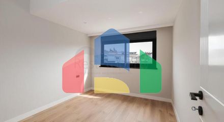 Пентхаус 3+1 с террасой и инфраструктурой в районе Клеопатра