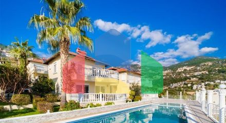 Затишна вілла з терасою і розвиненою інфраструктурою