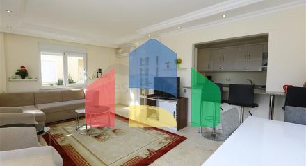 Затишна вілла з терасою і розвиненою інфраструктурою