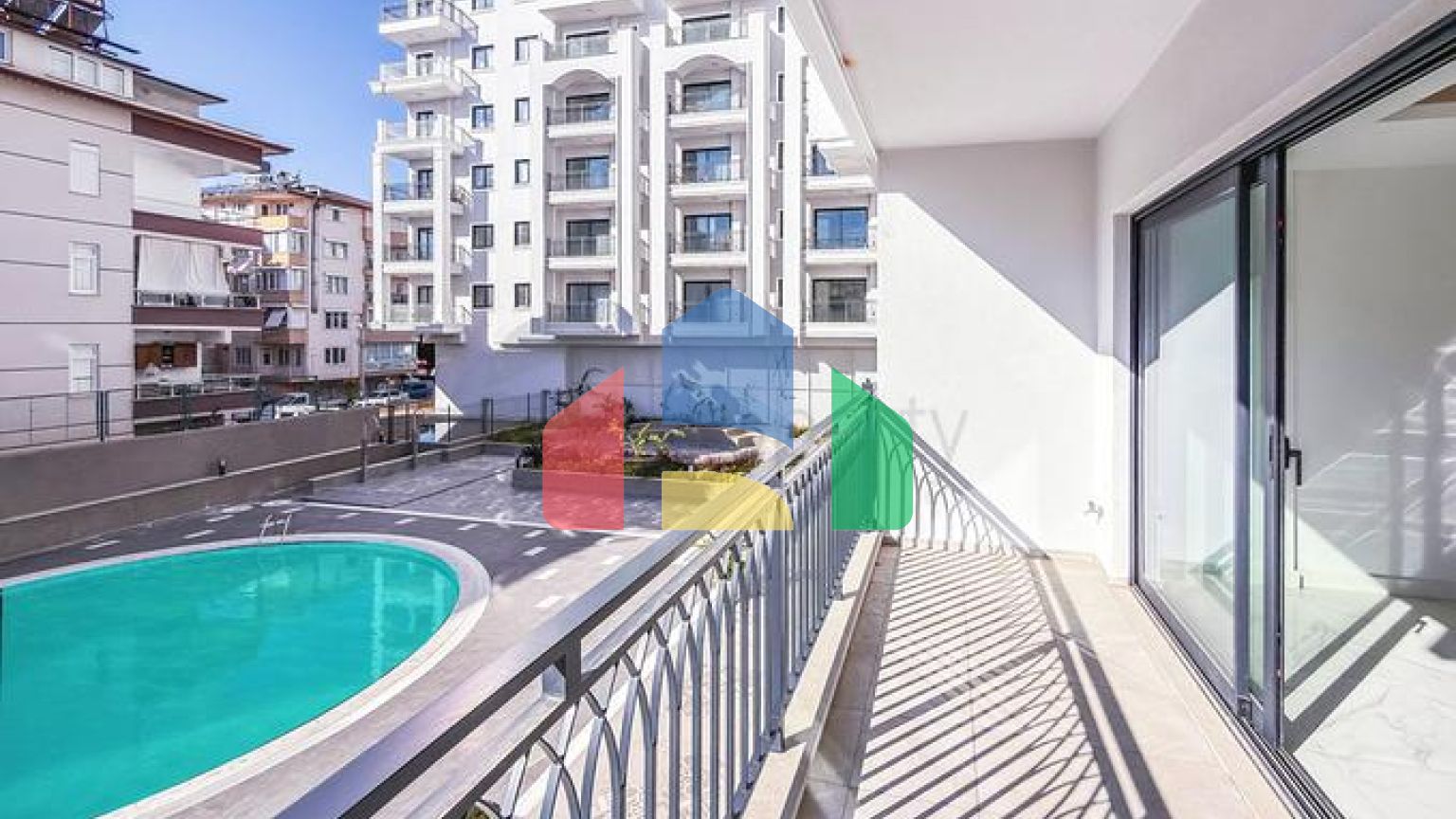 Современная квартира 1+1 в новом жилом комплексе района Клеопатра