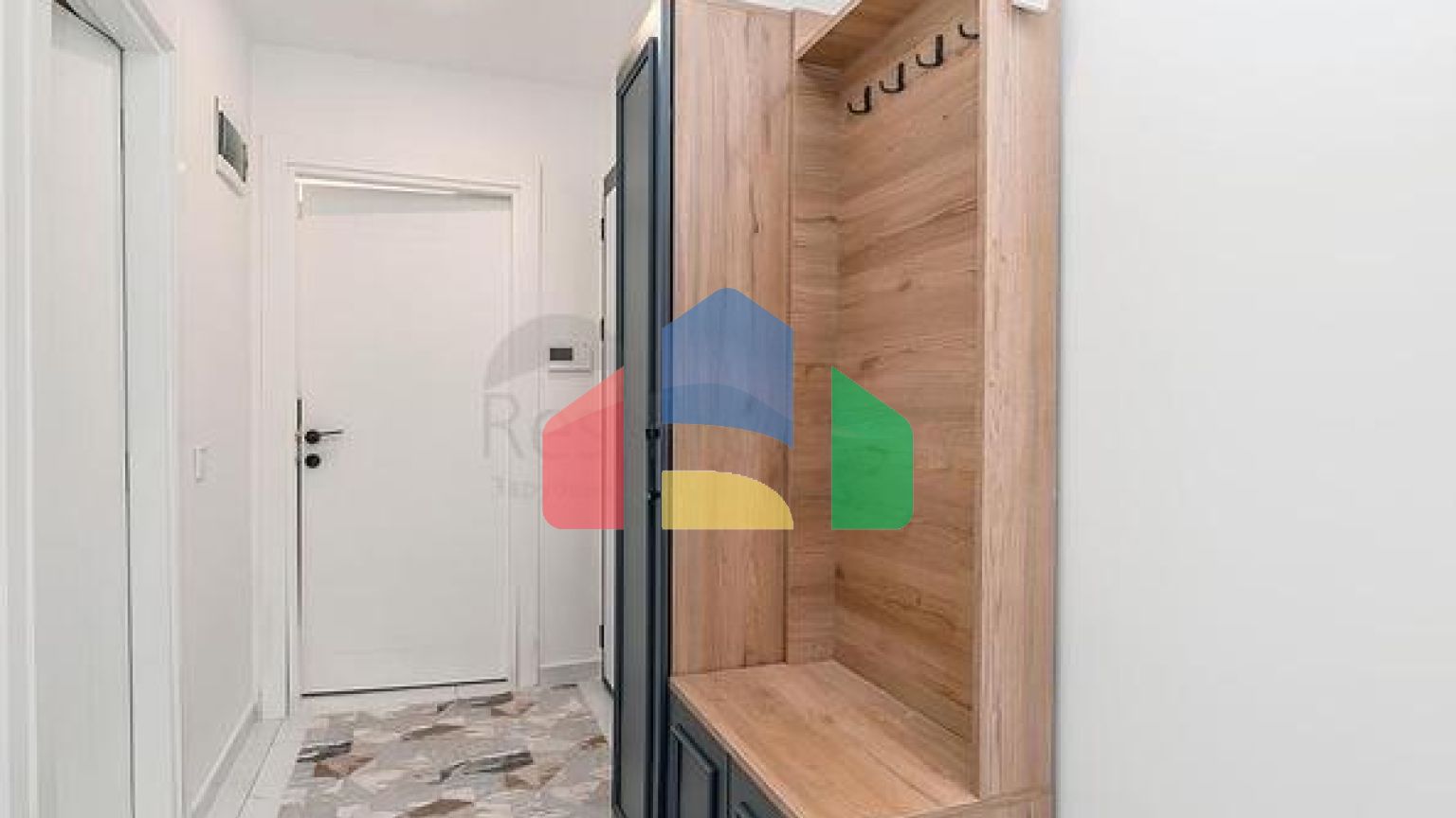 Уютная меблированная квартира 1+1 в современном доме района Клеопатра