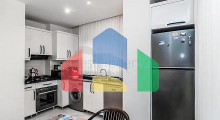 Уютная меблированная квартира 1+1 в современном доме района Клеопатра