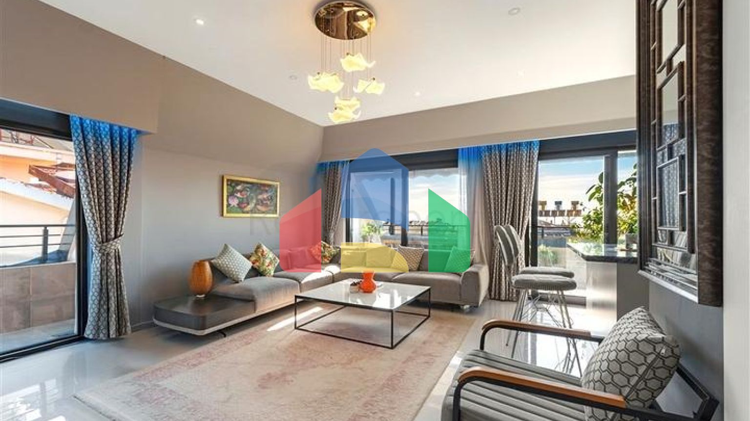 Просторий пентхаус 2 + 1 в центрі Аланії