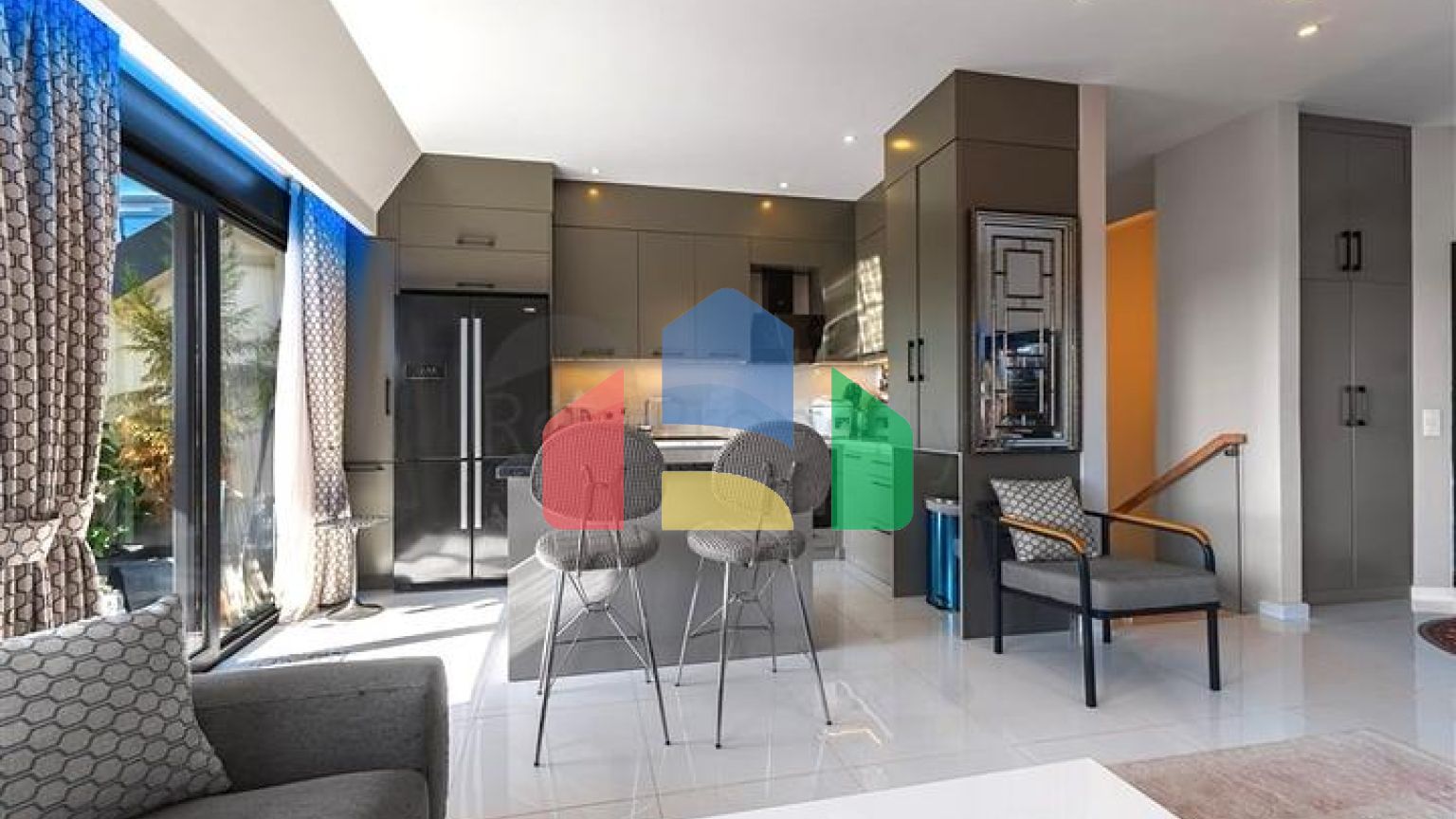 Просторий пентхаус 2 + 1 в центрі Аланії