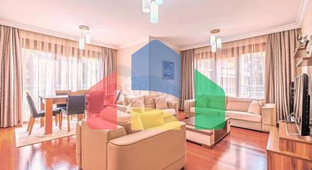 Простора квартира 3 + 1 з окремою кухнею біля моря в центрі Аланії Простора квартира 3 + 1 з окремою кухнею біля моря в центрі Аланії