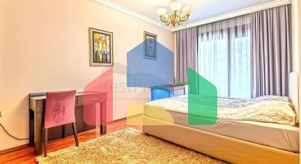 Простора квартира 3 + 1 з окремою кухнею біля моря в центрі Аланії Простора квартира 3 + 1 з окремою кухнею біля моря в центрі Аланії