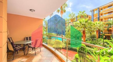 Простора квартира 3 + 1 з окремою кухнею біля моря в центрі Аланії Простора квартира 3 + 1 з окремою кухнею біля моря в центрі Аланії