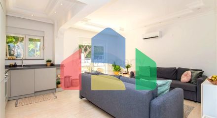 Квартира 2+1 с террасой и бассейном в районе Клеопатра