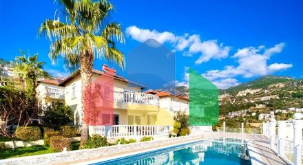 Затишна вілла в центральній частині Аланії для комфортного життя