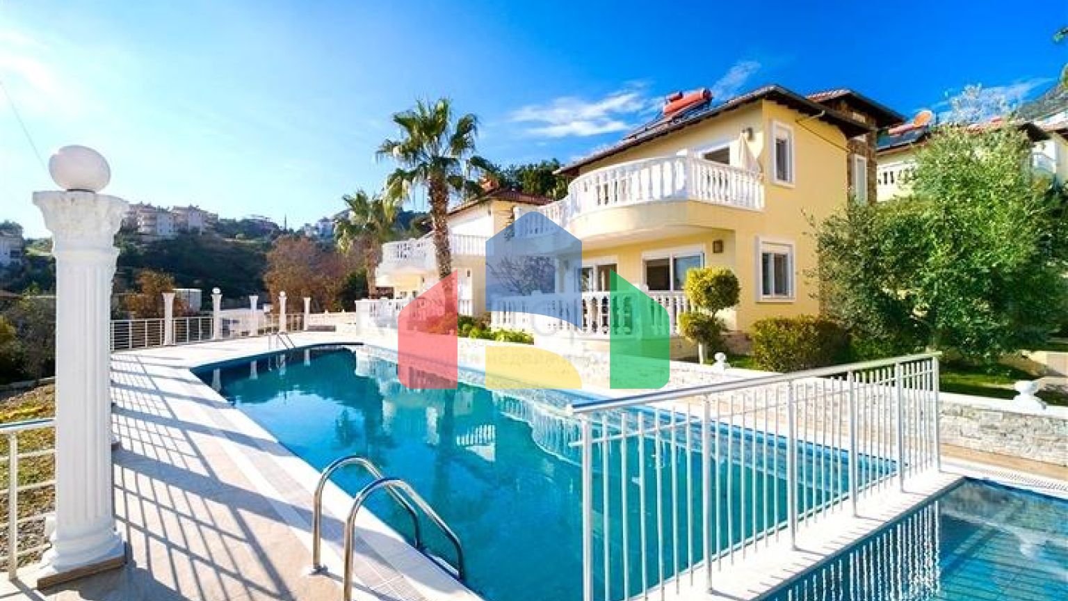 Затишна вілла в центральній частині Аланії для комфортного життя