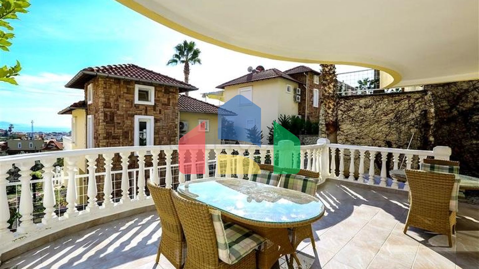 Затишна вілла в центральній частині Аланії для комфортного життя