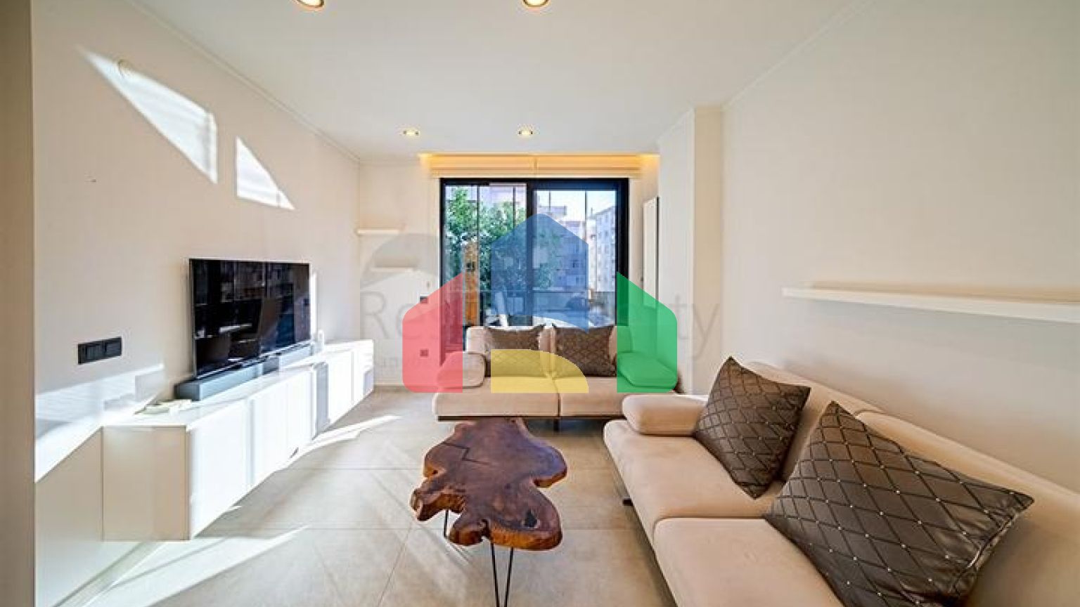 Двухкомнатная квартира в центре Аланьи с развитой инфраструктурой