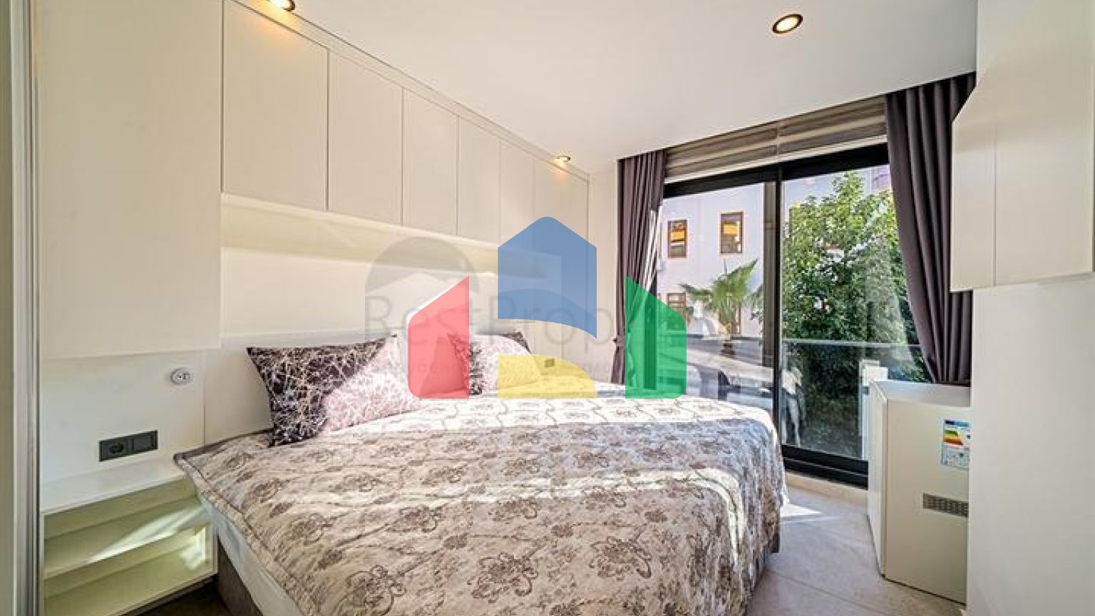 Двухкомнатная квартира в центре Аланьи с развитой инфраструктурой