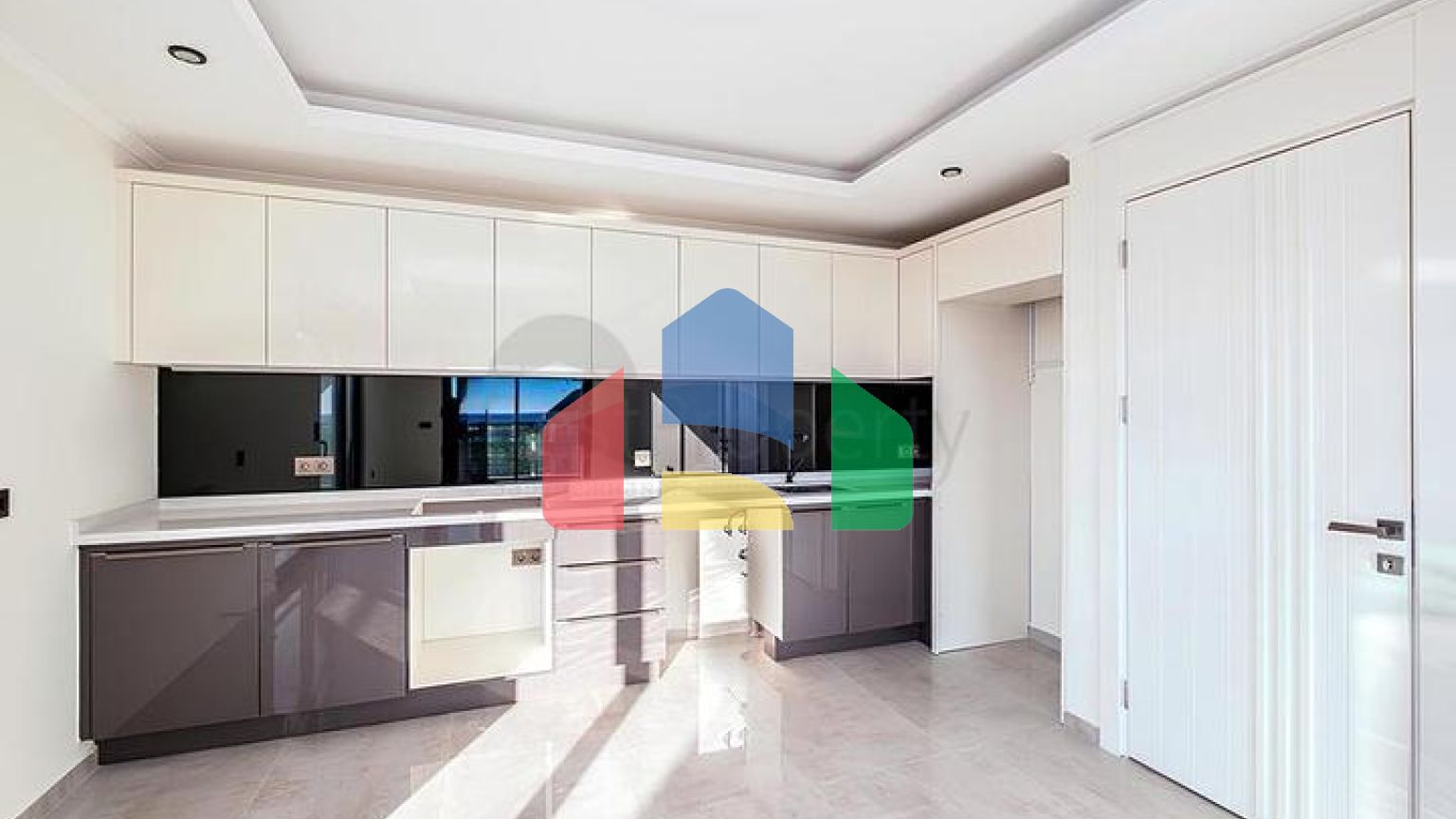 Современный пентхаус 2+1 в престижной части Аланьи