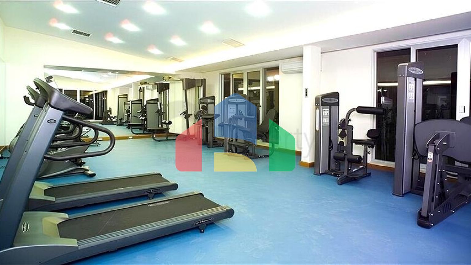 Просторная квартира 4+1 с отдельной кухней в центре Аланьи