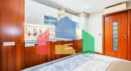 Просторная квартира 4+1 с отдельной кухней в центре Аланьи