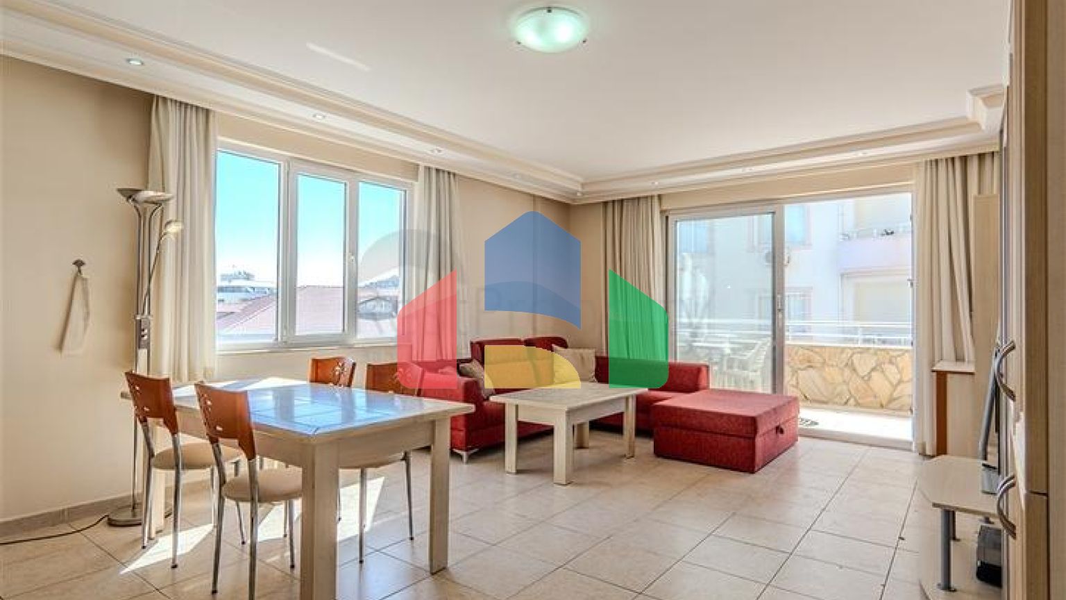 Просторная квартира 2+1 на пляже Клеопатры