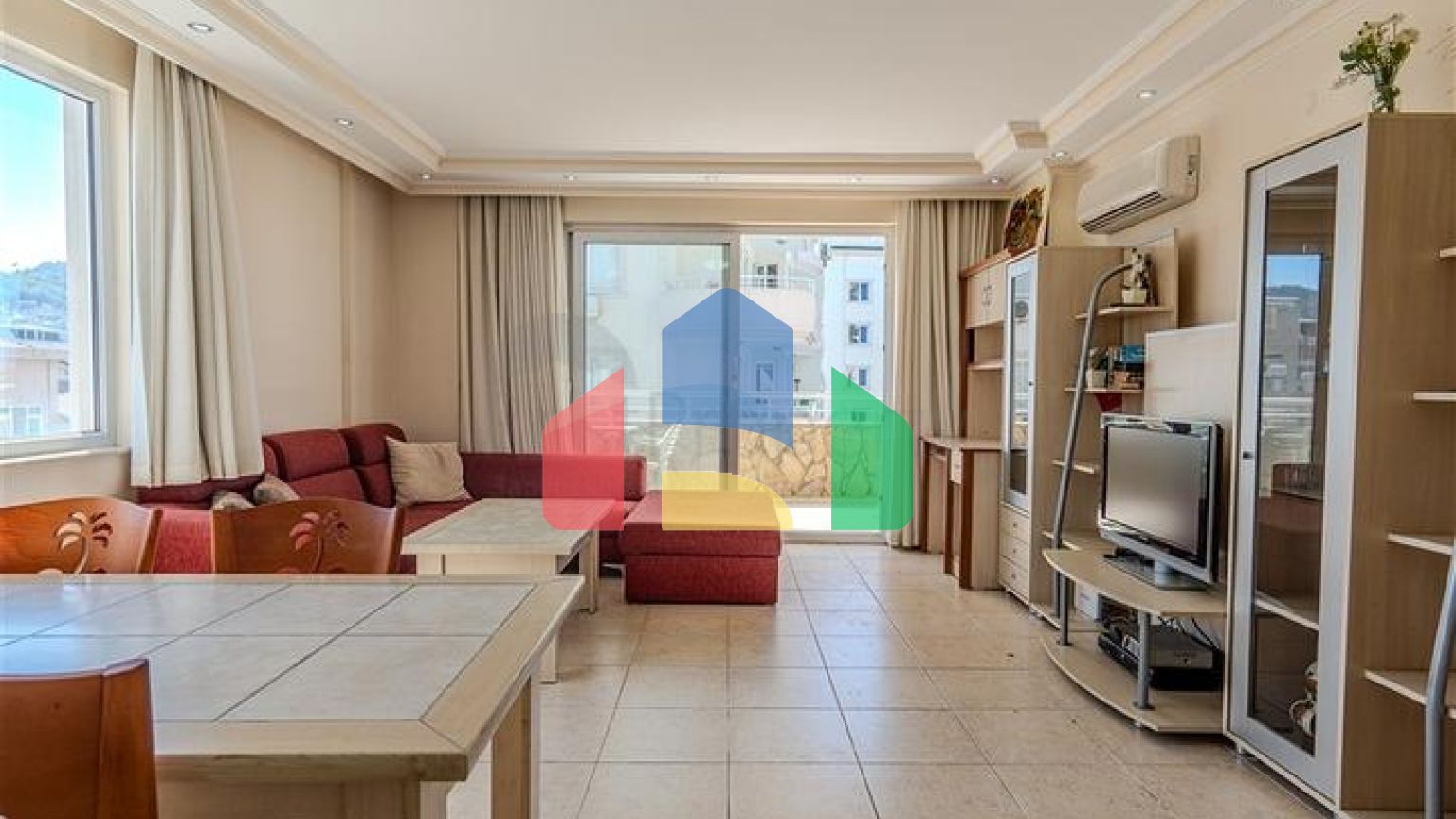 Просторная квартира 2+1 на пляже Клеопатры