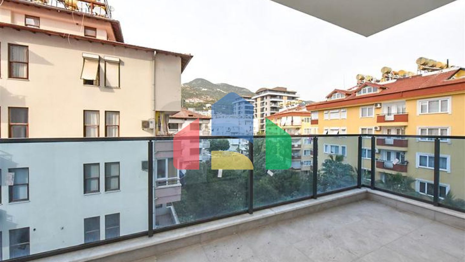 Двухкомнатная квартира в новом комплексе