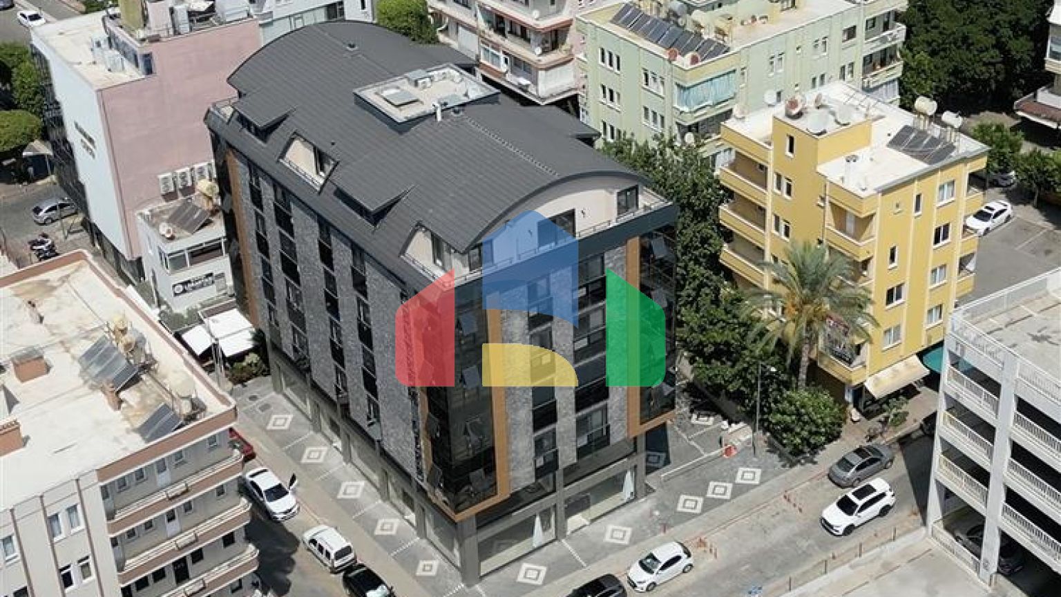 Коммерческое помещение под гражданство в центре Аланьи — всего в 250 метрах от моря