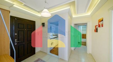 Просторная меблированная квартира 2+1 в районе Аланья центр