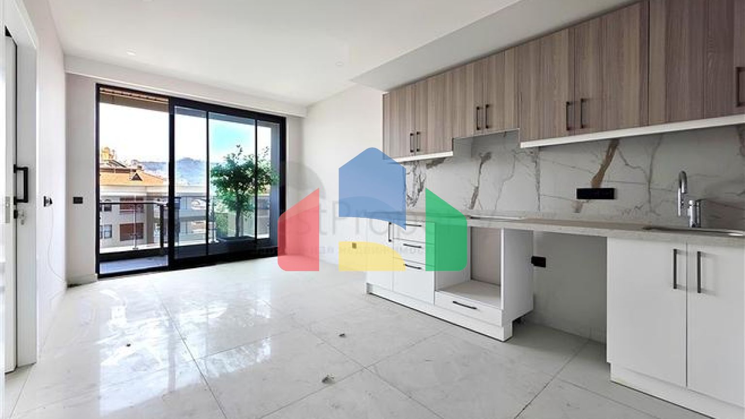 Современные апартаменты 1+1 рядом с пляжем Клеопатра