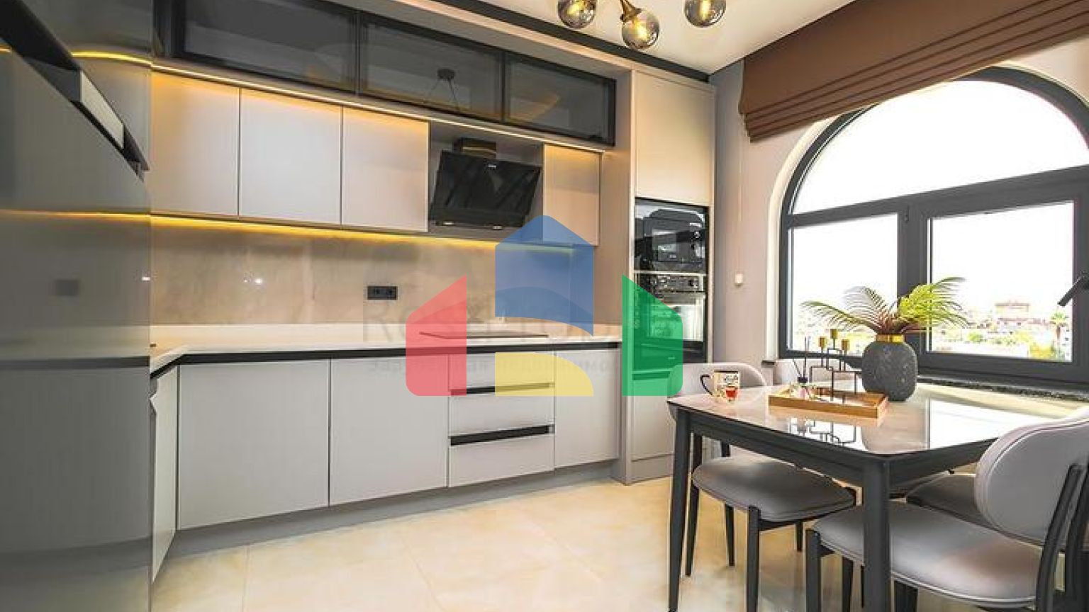 Пентхаус 3+1 в новом современном комплексе в центре Аланьи