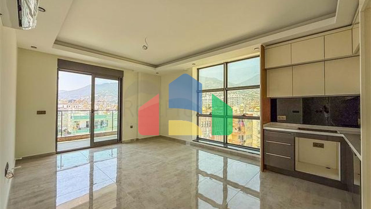 Современная квартира 2+1 в новом жилом доме района Клеопатра