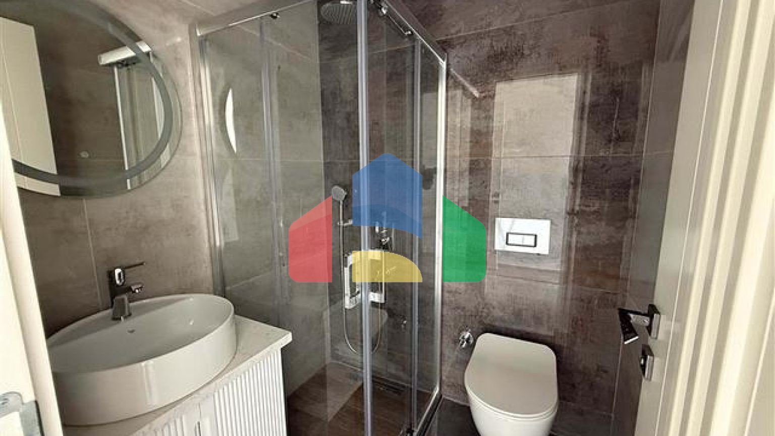 Современная квартира 2+1 в новом жилом доме района Клеопатра