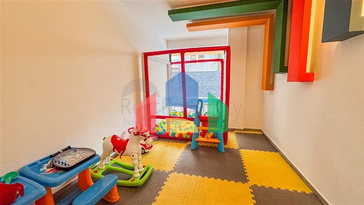 Двухкомнатная квартира 1+1 в центре Аланьи рядом с городской жизнью