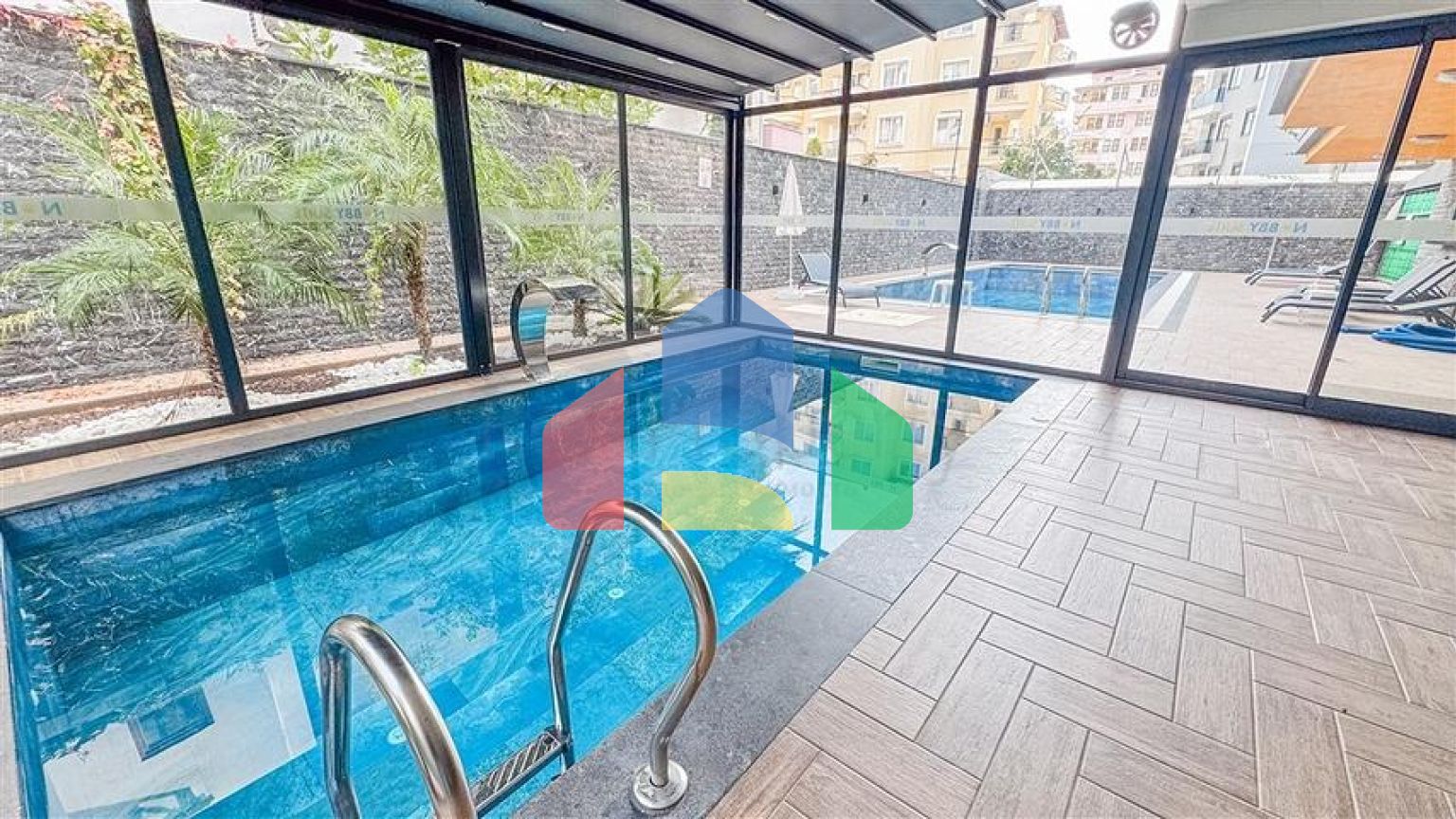 Двухкомнатная квартира 1+1 в центре Аланьи рядом с городской жизнью