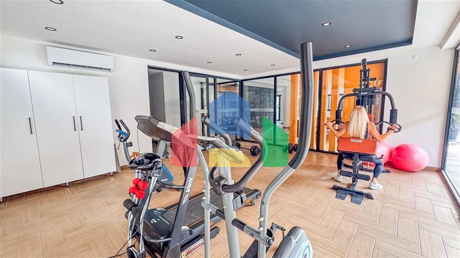 Двухкомнатная квартира 1+1 в центре Аланьи рядом с городской жизнью