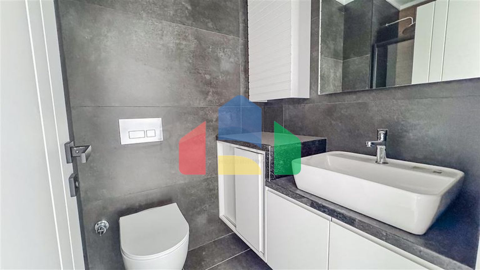 Двухкомнатная квартира 1+1 в центре Аланьи рядом с городской жизнью