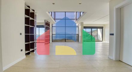 Шестикімнатна вілла 4+2 з приватним басейном в центрі Аланії