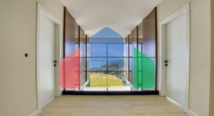 Шестикімнатна вілла 4+2 з приватним басейном в центрі Аланії