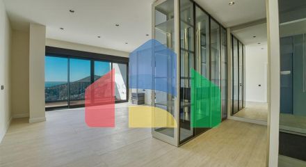 Шестикімнатна вілла 4+2 з приватним басейном в центрі Аланії