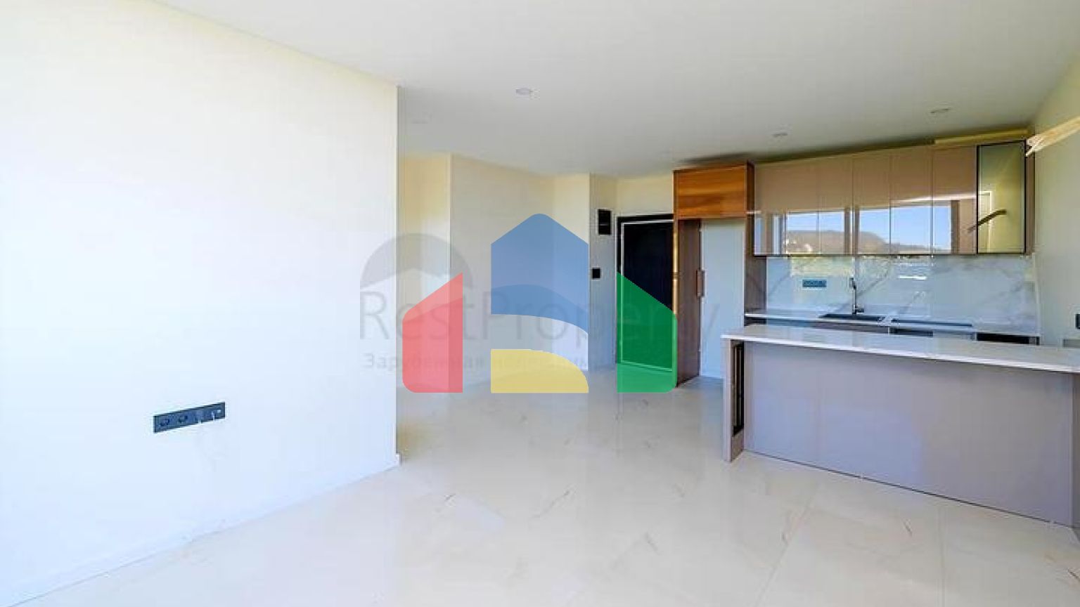 Современная квартира 1+1 в благоустроенном жилом комплексе района Клеопатра