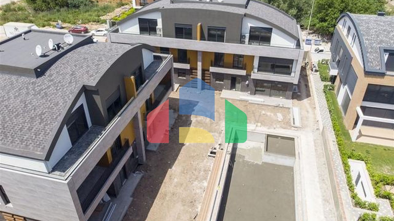 Вілли на завершальній стадії будівництва в районі Коньяалти