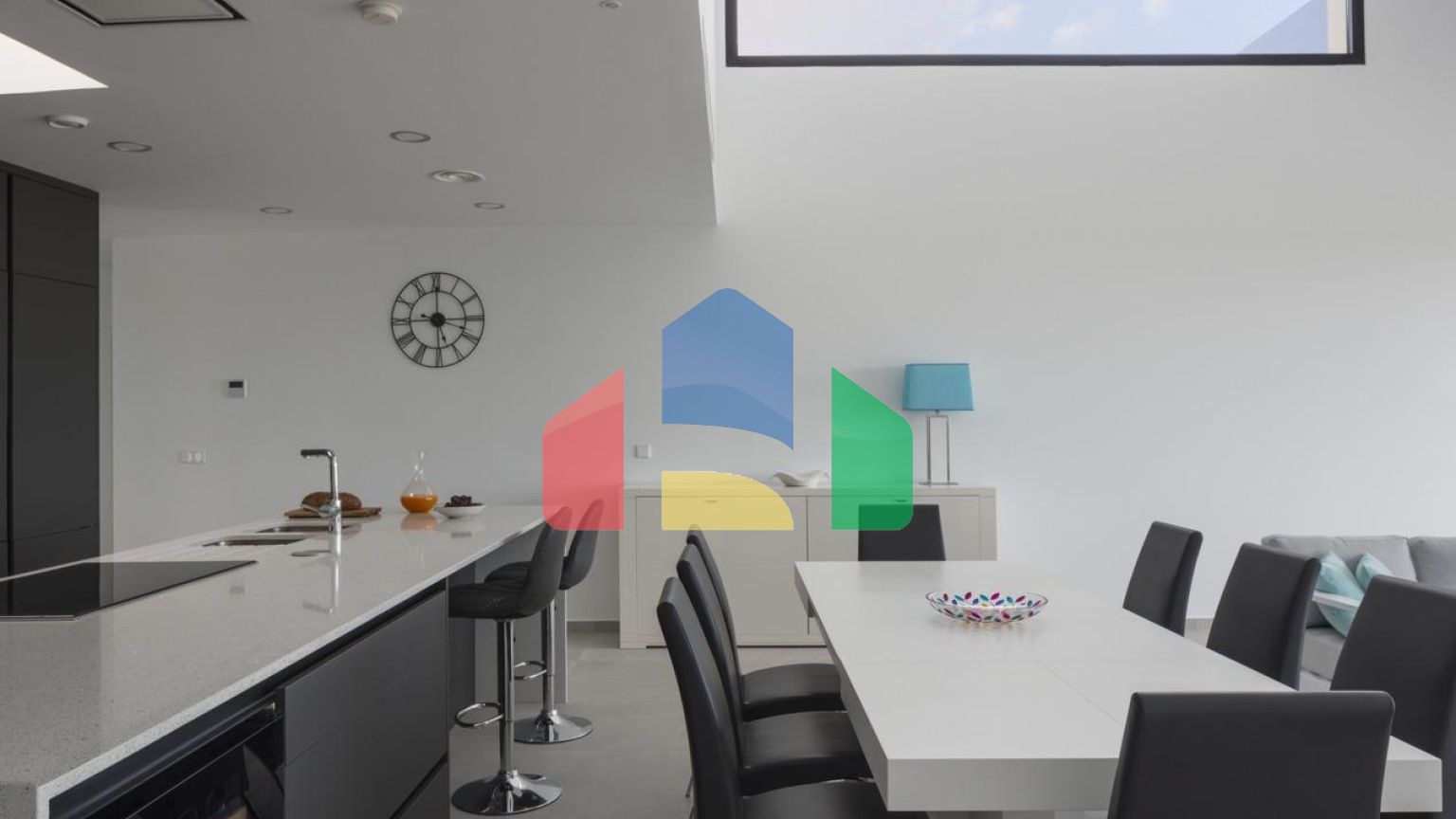 НОВЫЕ ВИЛЛЫ В ГОЛЬФ-КУРОРТЕ АЛЬТAНА, МУРСИЯ