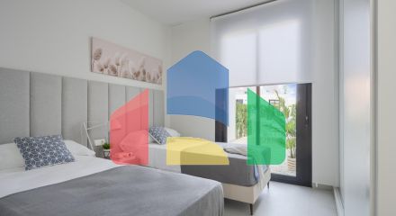 НОВЫЕ ТАУНХАУСЫ В ГОЛЬФ-КУРОРТЕ АЛЬТAНА, МУРСИЯ