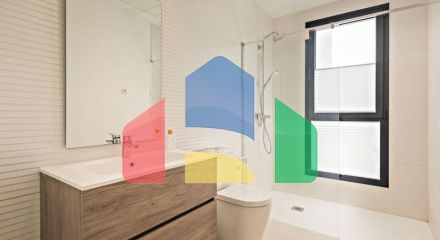 Фантастический двухквартирный дом с частным садом и невероятным панорамным видом на море!