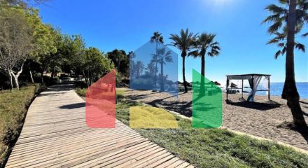 Spectacular duplex with panoramic sea views, a true oasis in Casares Costa,