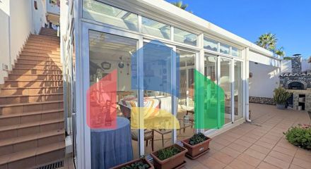 Spectacular duplex with panoramic sea views, a true oasis in Casares Costa,