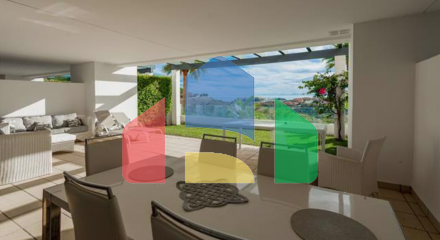 Потрясающая квартира с панорамным видом на море Потрясающая квартира с панорамным видом на море