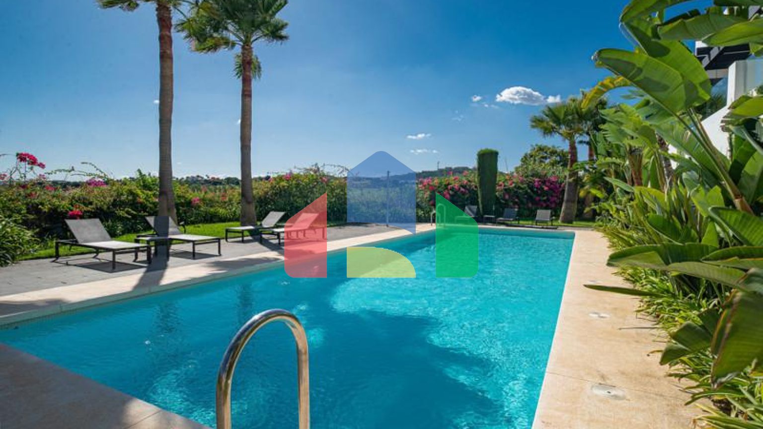 Потрясающая квартира с панорамным видом на море