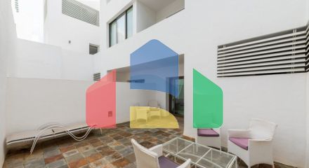 Потрясающая квартира с панорамным видом на море